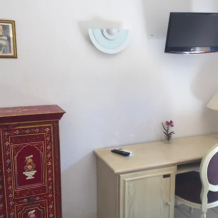 Hotel Hydra 3*